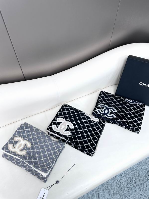 Chanel scarf 30X185cm E37